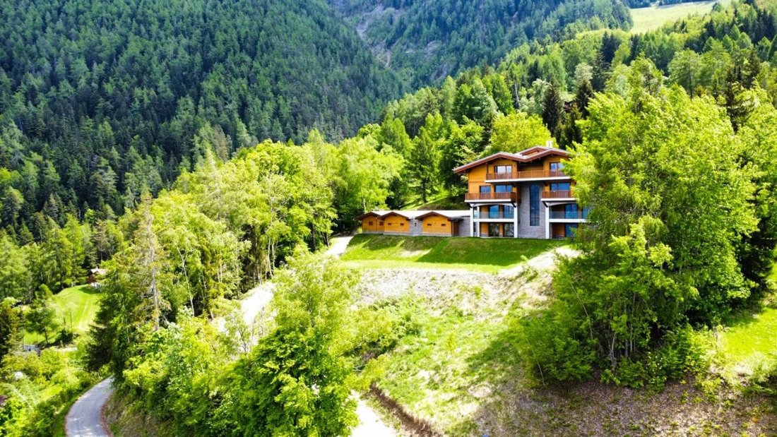 Land in Switzerland 3 - 19094209