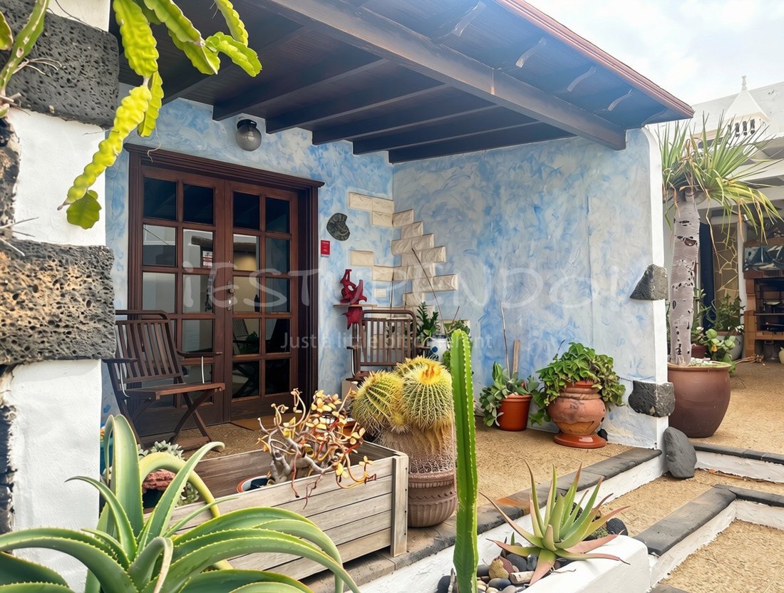 Villa in Teguise, Canary Islands, Spain 2 - 19098066