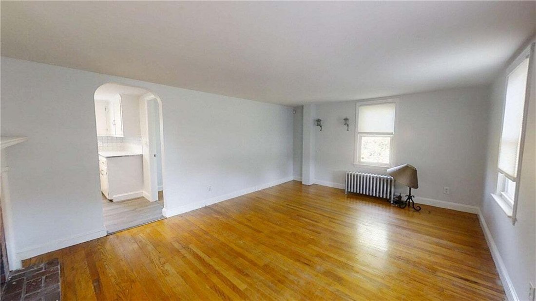 House in Cranston, Rhode Island, United States 3 - 19094104