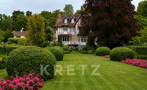 Tenuta a Il Coudray-Montceaux, Isola di Francia, Francia 1