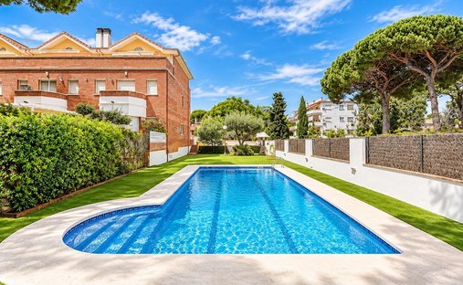 Villa en Casteldefels, Cataluña, España 1