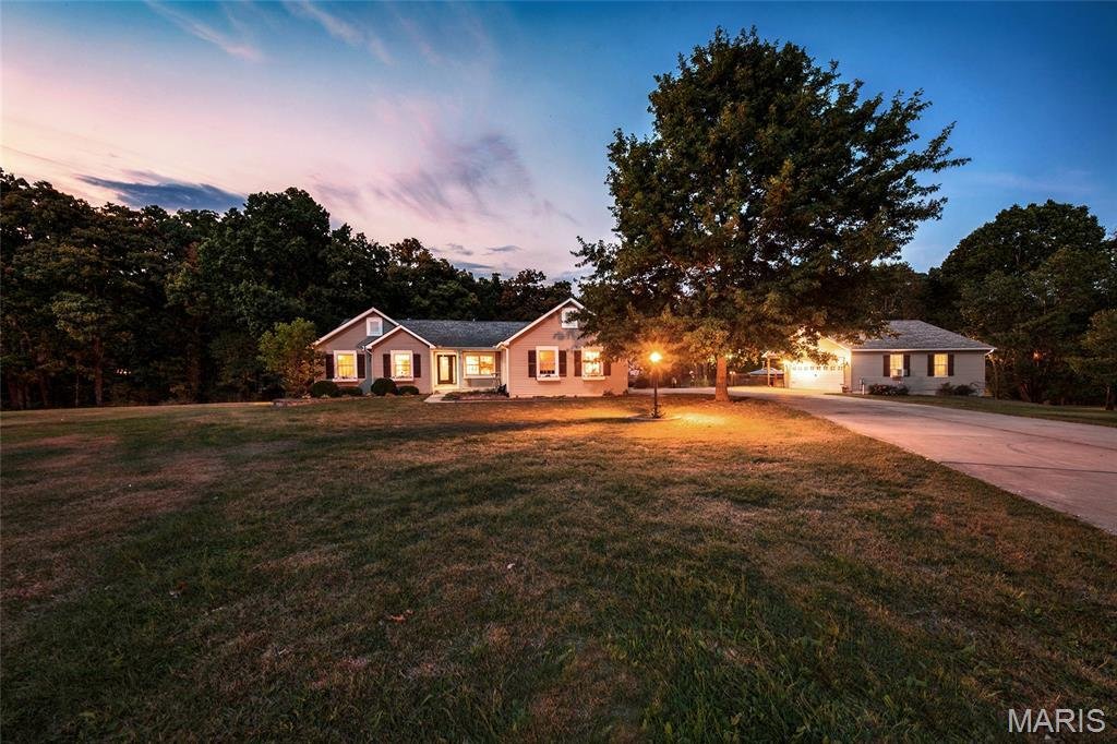 House in Troy, Missouri, United States 1 - 19096927