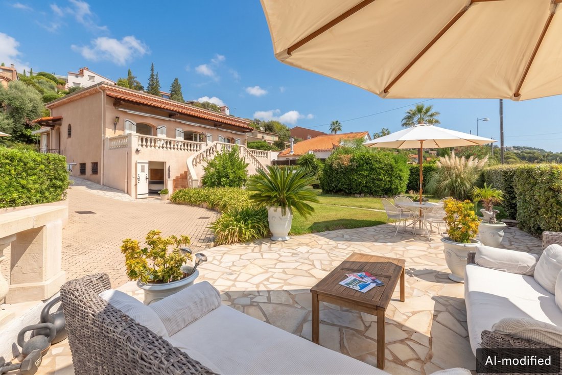 House in Théoule-sur-Mer, Provence-Alpes-Côte d'Azur, France 1 - 19095471