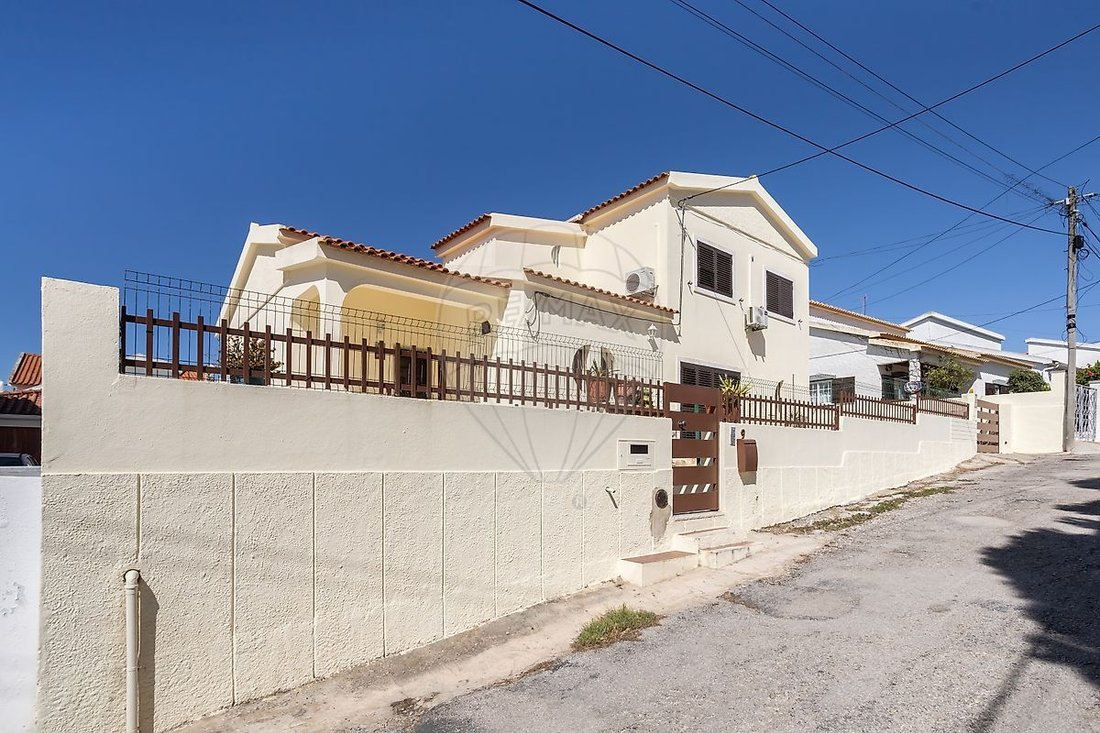 Villa in Charneca de Caparica und Sobreda, Setúbal Municipality, Portugal 4 - 19095855