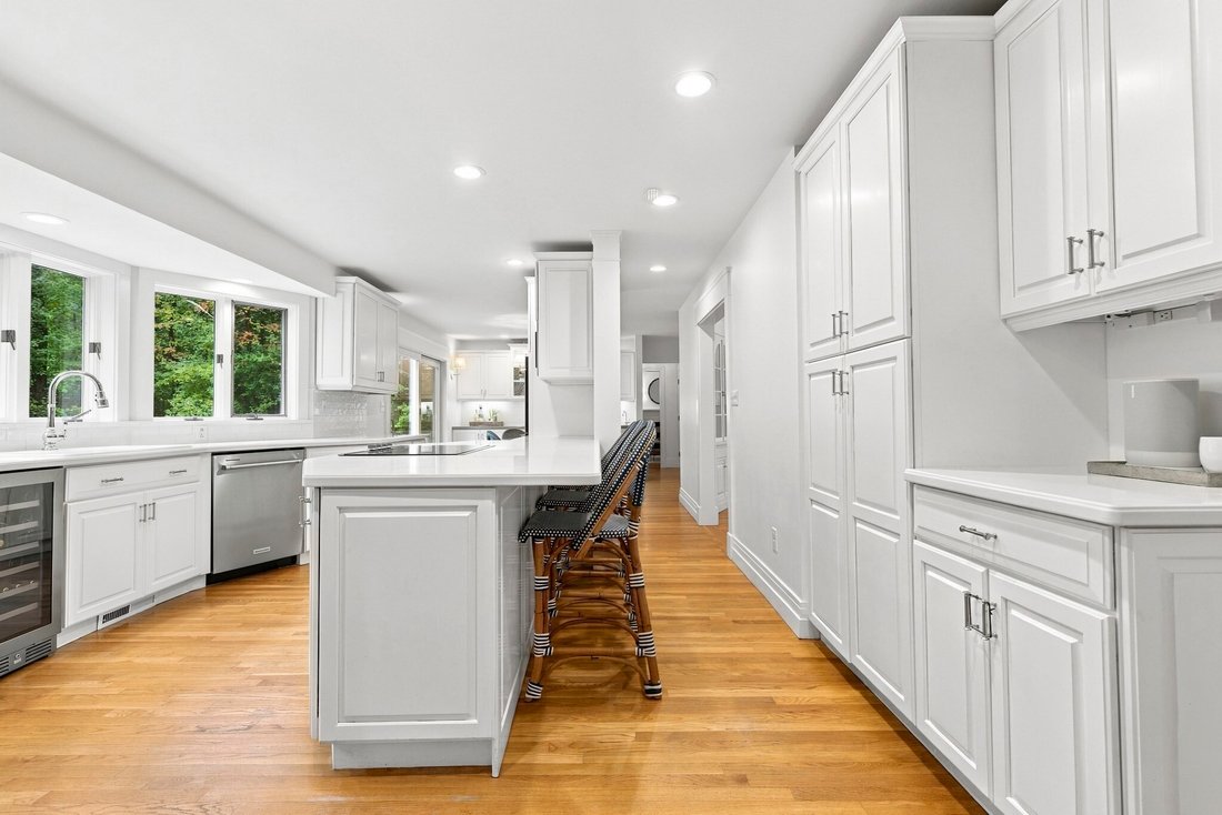 House in Weston, Massachusetts, United States 5 - 19097243