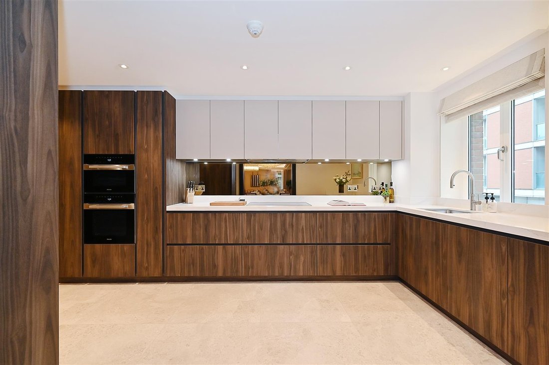 Apartment in Knightsbridge, Kensington And Chelsea, England 3 - 19094528