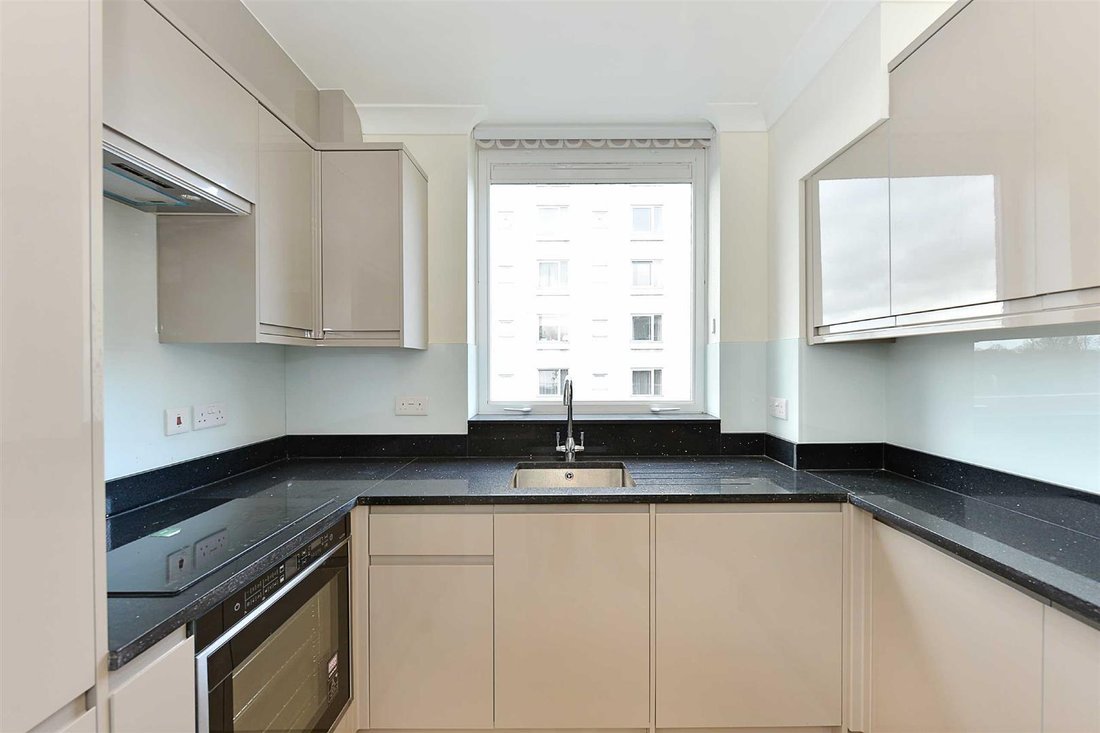 Apartment in Hyde Park, Westminster, England 4 - 19094474