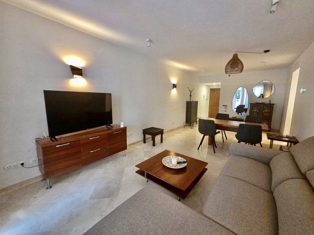 Apartment in Cancelada, Estepona, Andalusia 2 - 19094976
