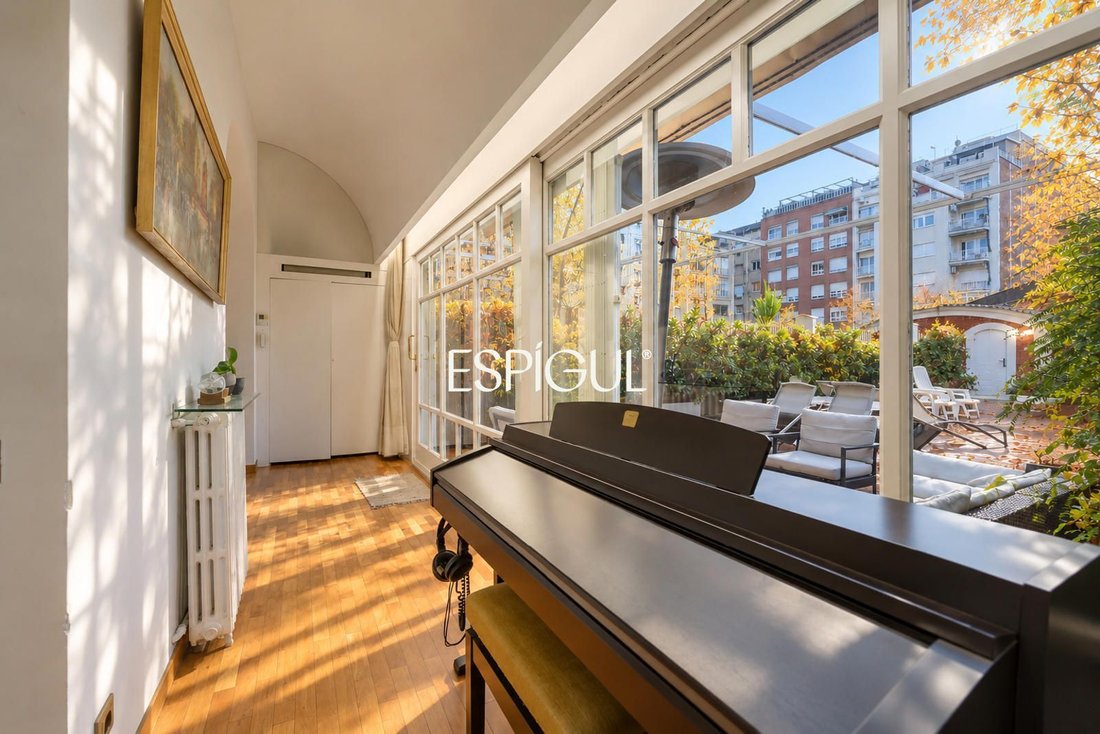 Appartamento a Eixample, Barcellona, Spagna 4 - 19096261