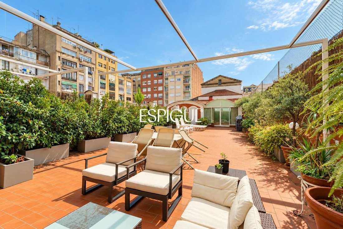 Appartamento a Eixample, Barcellona, Spagna 1 - 19096261
