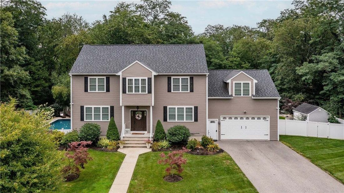 House in Lincoln, Rhode Island, United States 1 - 19096489