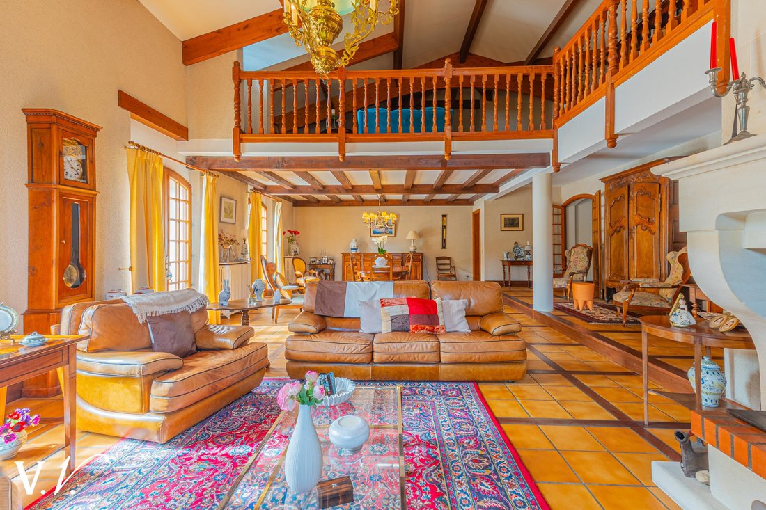 Finca en Yvrac, Nueva Aquitania, Francia 2 - 19095541