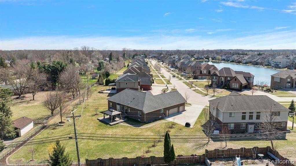 Maison à Rochester Hills, Michigan, États-Unis 2 - 18309849