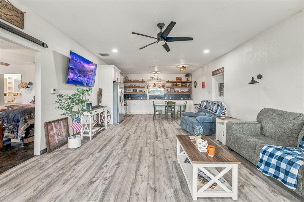 House in Meridian, Texas, United States 4 - 19097444