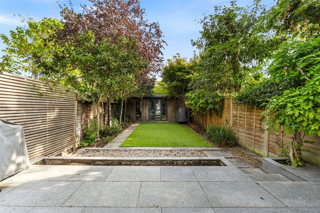 House in Richmond Upon Thames, England 2 - 19096483