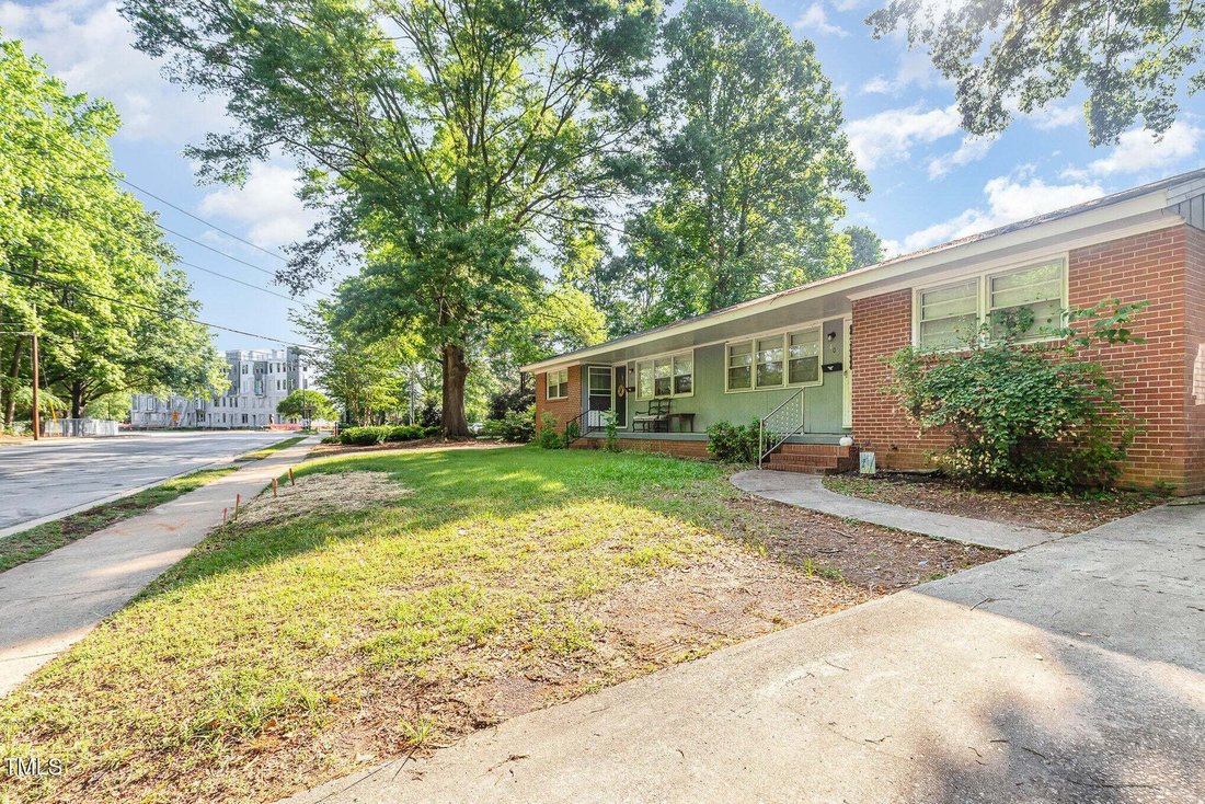 House in Cary, North Carolina, United States 2 - 19094550