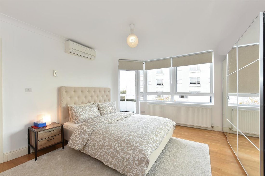 Apartment in Hyde Park, Westminster, England 2 - 19094474