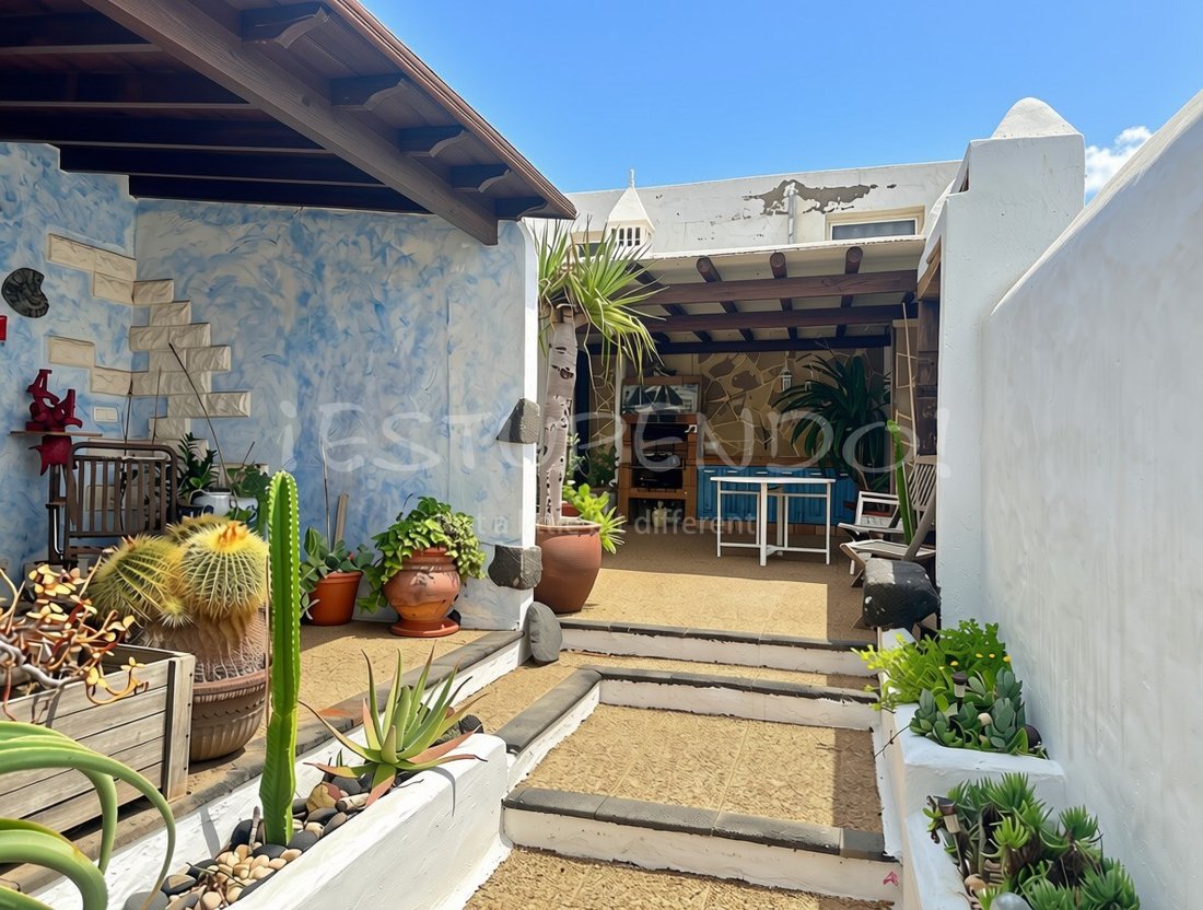 Villa in Teguise, Canary Islands, Spain 1 - 19098066