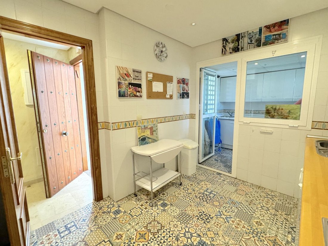 Apartment in Cancelada, Estepona, Andalusia 5 - 19094976