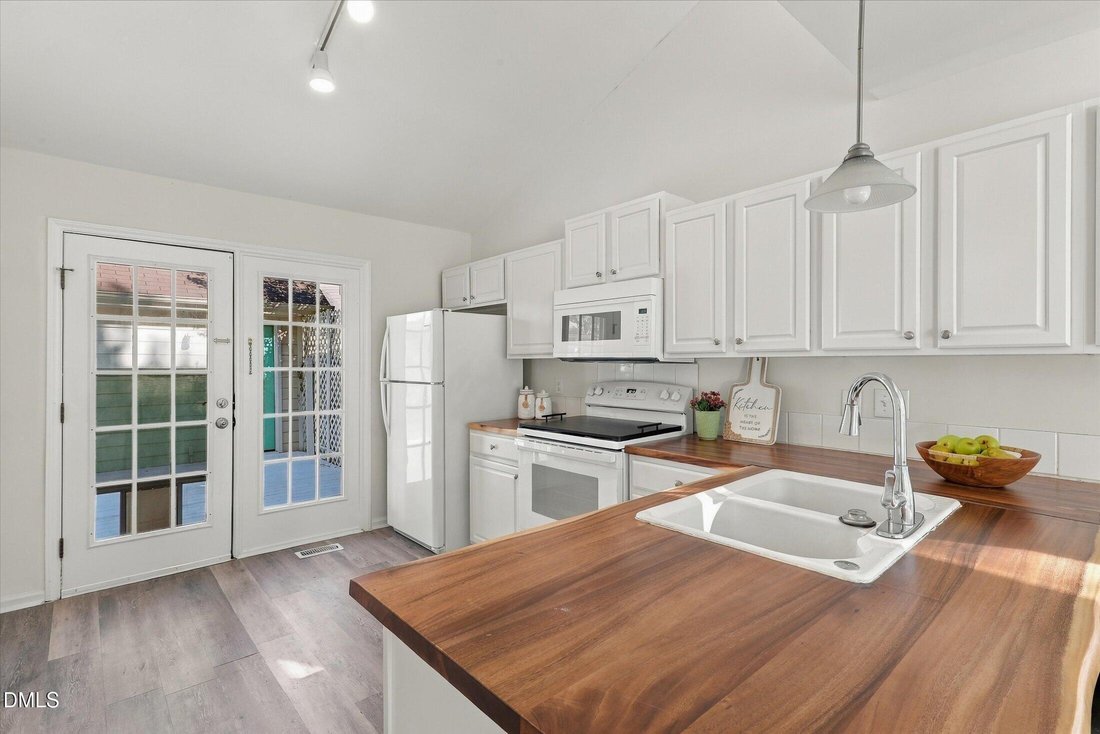 House in Cary, North Carolina, United States 3 - 19094544