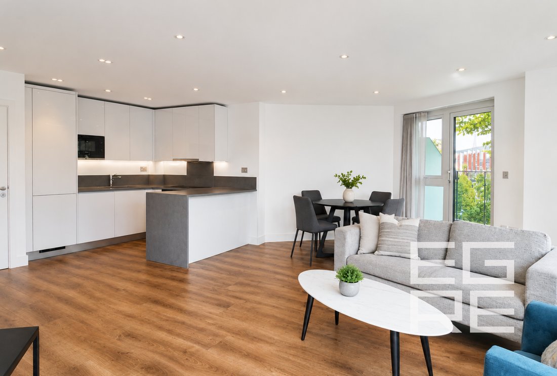 Apartment in Ealing (London Borough of Ealing), Ealing, England 3 - 19094957