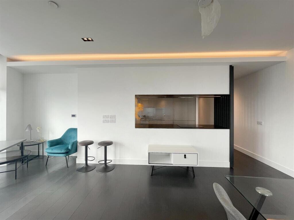 Apartment in Poplar, Tower Hamlets, England 5 - 19095372