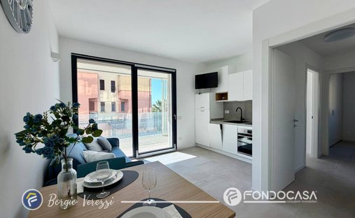 Wohnung in Repubblica - Viale Europa - Via Cesare Battisti, Palmadula, Ligurien 1