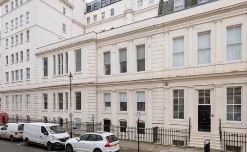 Townhouse in Hyde Park, Westminster, England 1