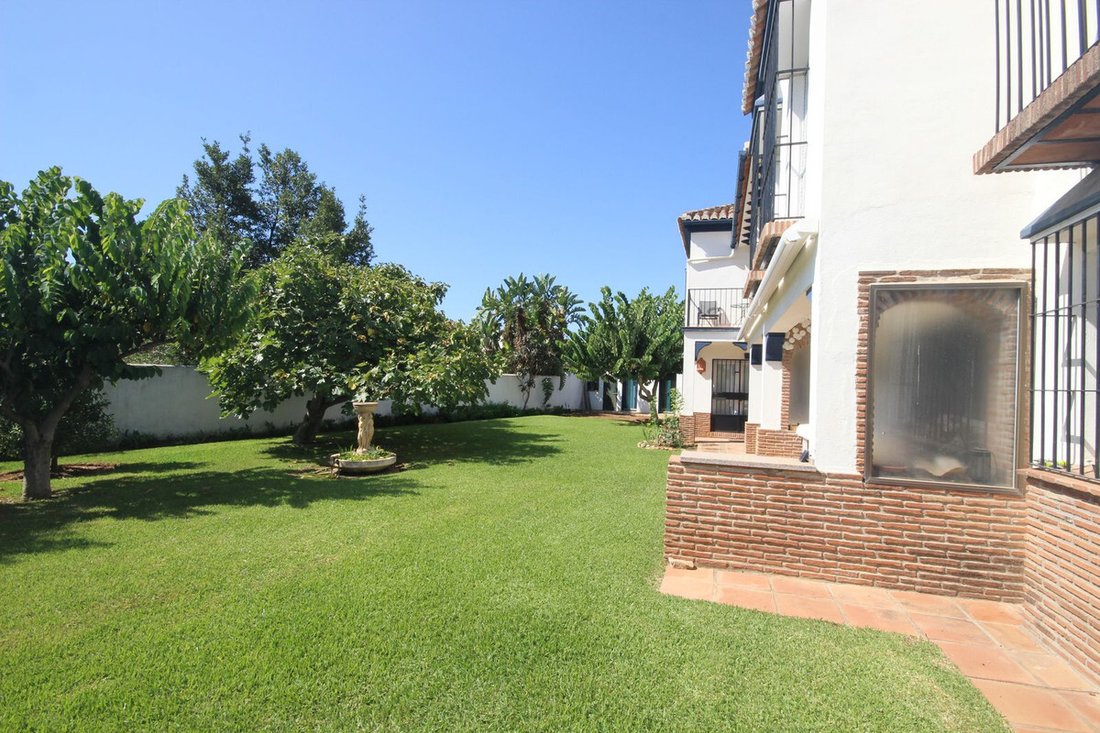 Villa in Marbella, Andalusia, Spain 2 - 19094982