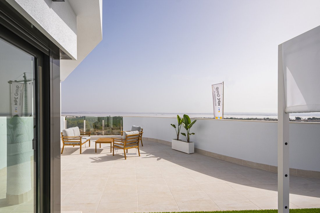 Townhouse en Torrevieja, Comunidad Valenciana, España 3 - 19097508