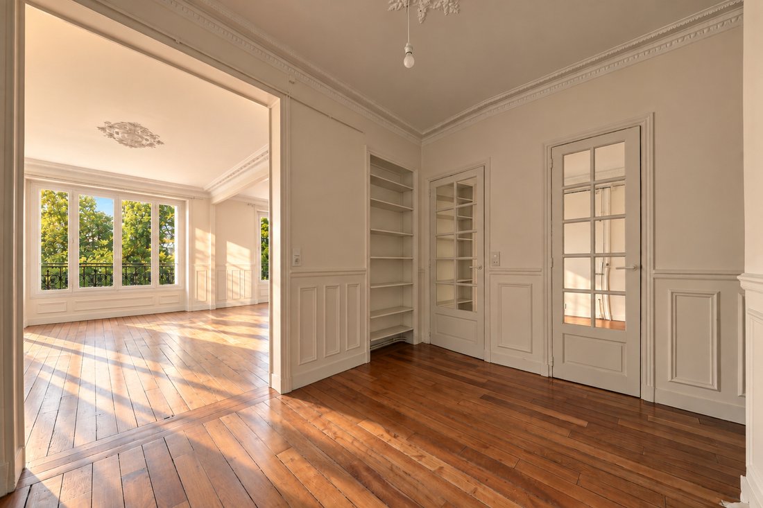 Apartment in Dupleix-Motte Picquet, Paris 15e Arrondissement, Paris 2 - 19095687