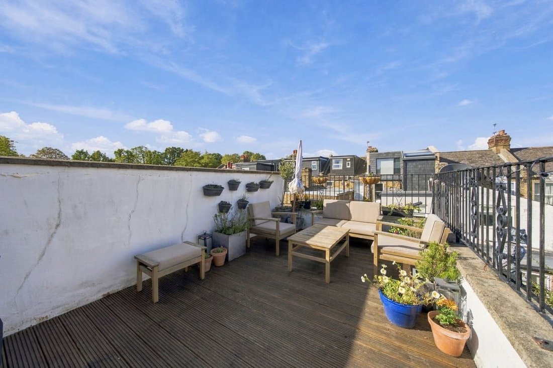 Apartment in Brondesbury, Brent, England 5 - 19094316