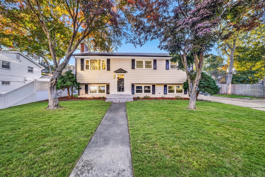 House in Saugus, Massachusetts, United States 1 - 19094846
