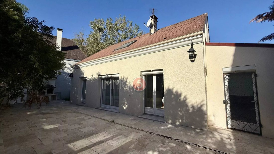 Maison à Gagny, Île-de-France, France 4 - 19095516
