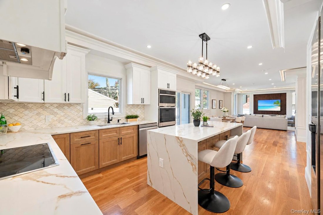 Casa en Hicksville, Nueva York, Estados Unidos 4 - 19098028