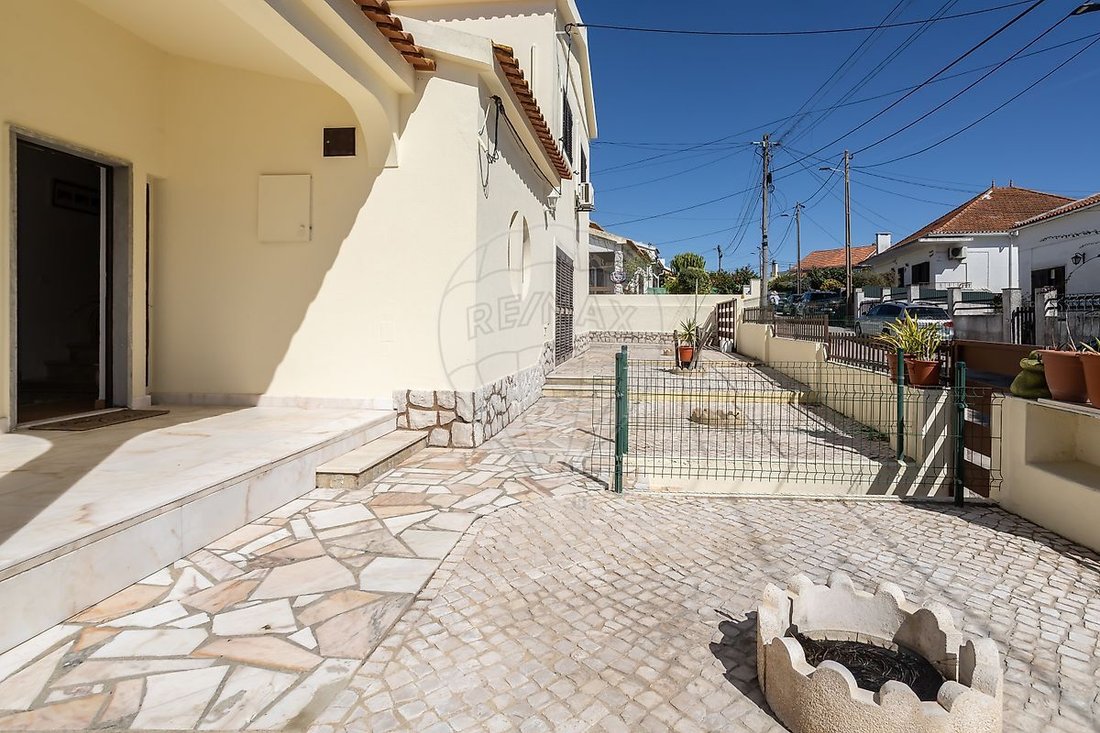Villa in Charneca de Caparica und Sobreda, Setúbal Municipality, Portugal 5 - 19095855