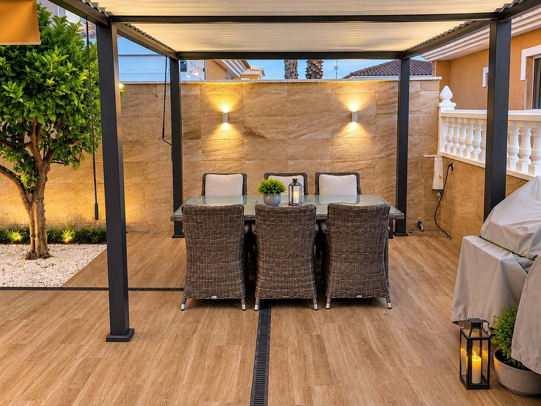 Apartment in Torrevieja, Valencian Community, Spain 1 - 19095007
