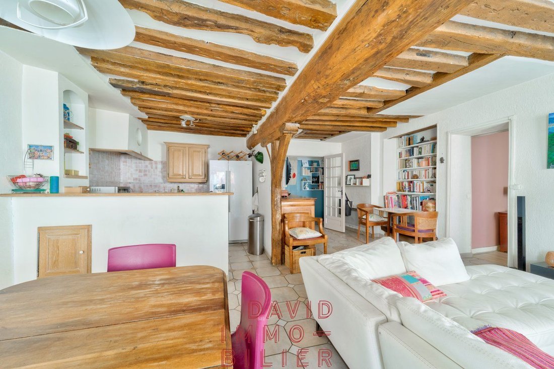 Apartment in Lorette-Martyrs, Paris 9e Arrondissement, Paris 2 - 19097773