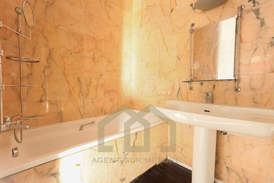 Appartamento a Padre Lachaise-Riunione, Paris 20e Arrondissement, Parigi 4 - 19095136