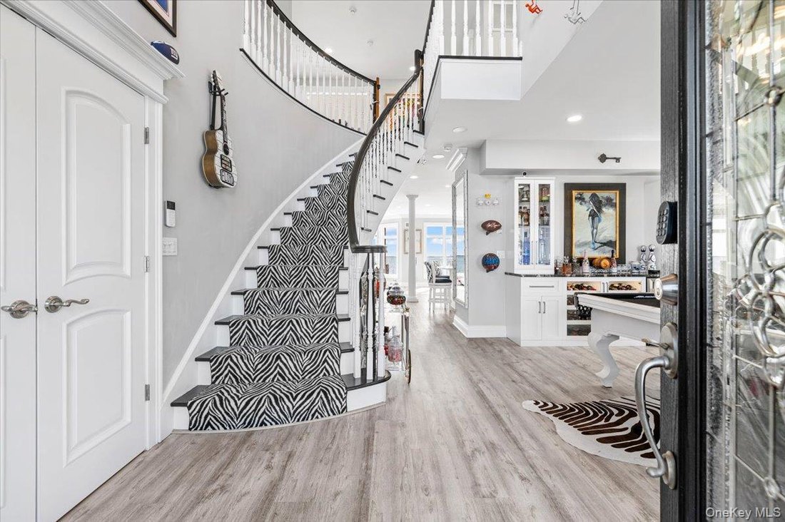 House in Massapequa, New York, United States 2 - 19096837