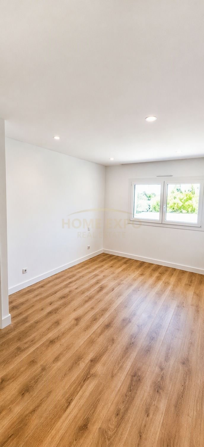 Apartment in Santo António dos Cavaleiros, Lisbon, Portugal 4 - 19095343