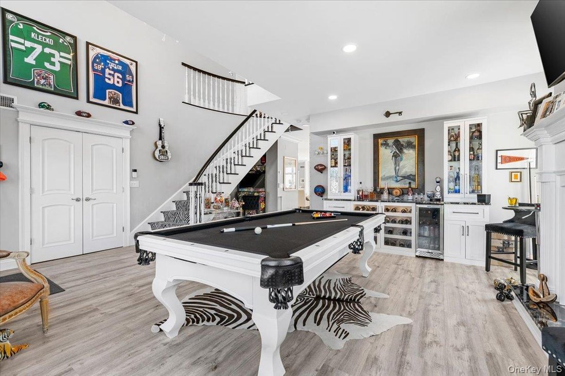 House in Massapequa, New York, United States 3 - 19096837