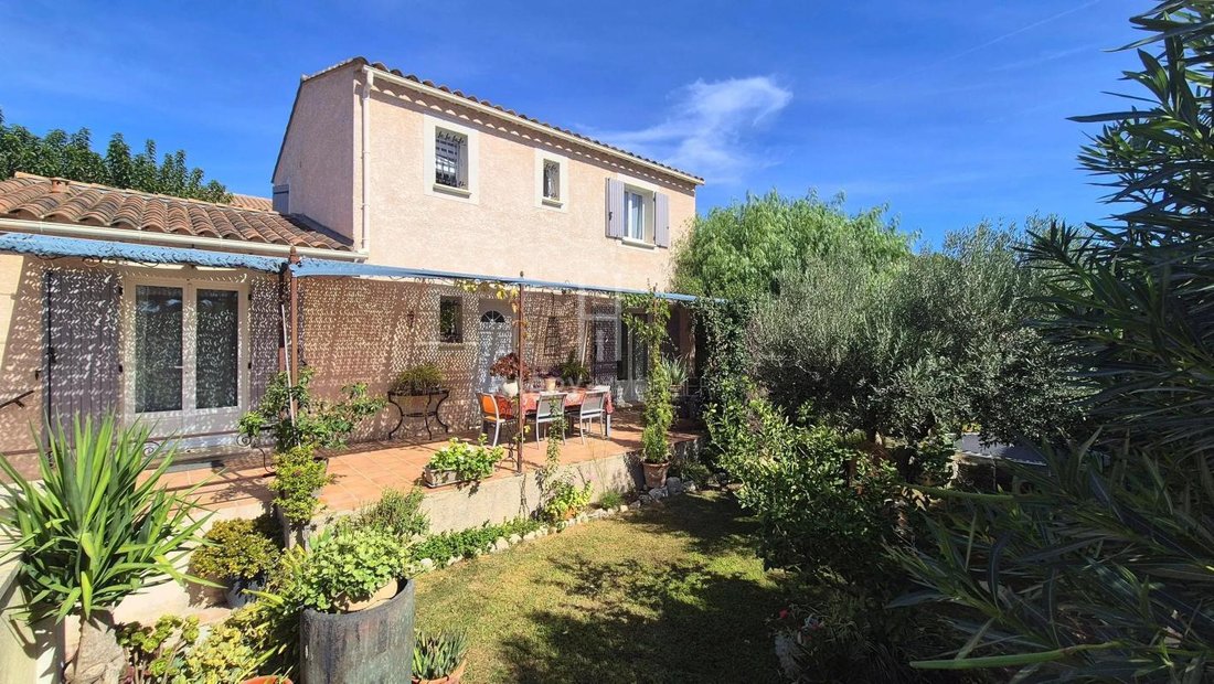 Casa en Saint-Remy-de-Provence, Provenza-Alpes-Costa Azul, Francia 1 - 15408590