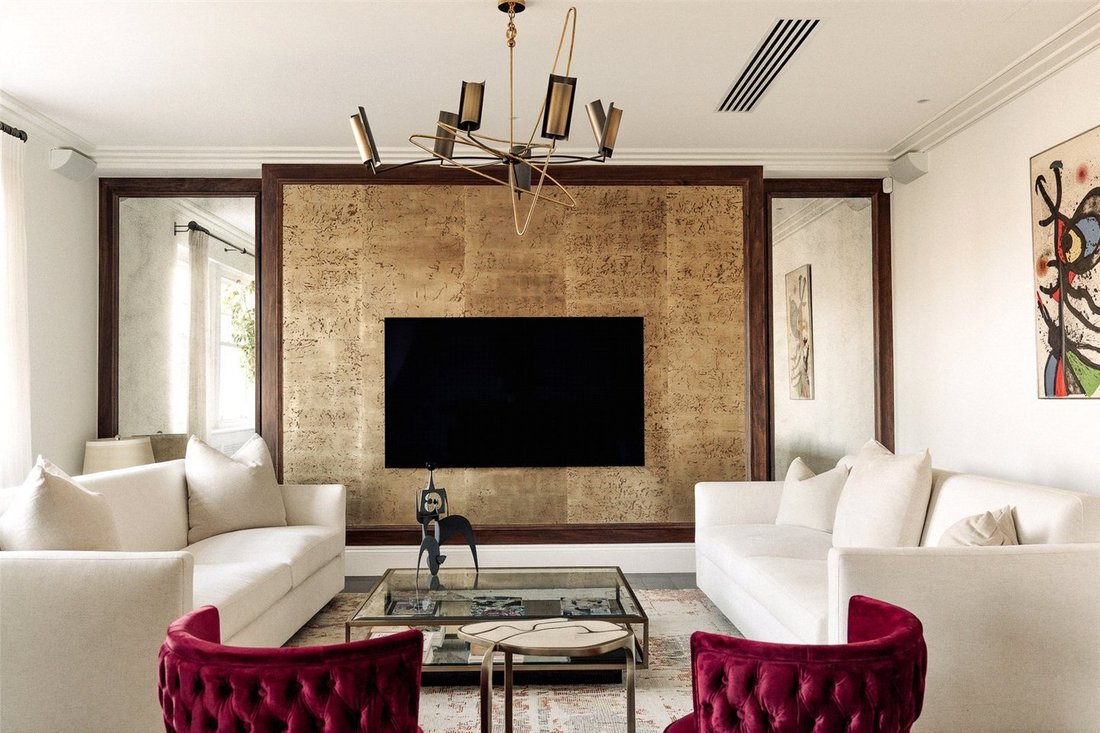 Apartment in Mayfair, Westminster, England 3 - 19096856