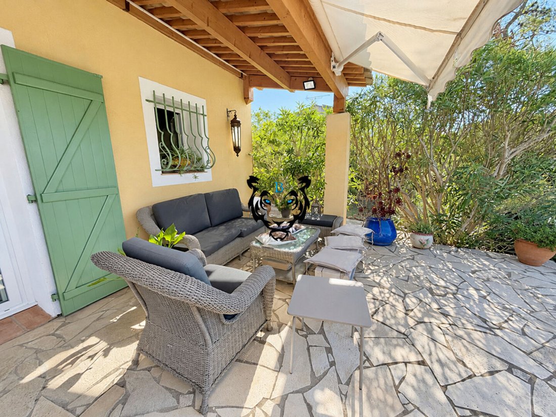 Maison à Ecarts, Roquebrune-sur-Argens, France 2 - 19095445
