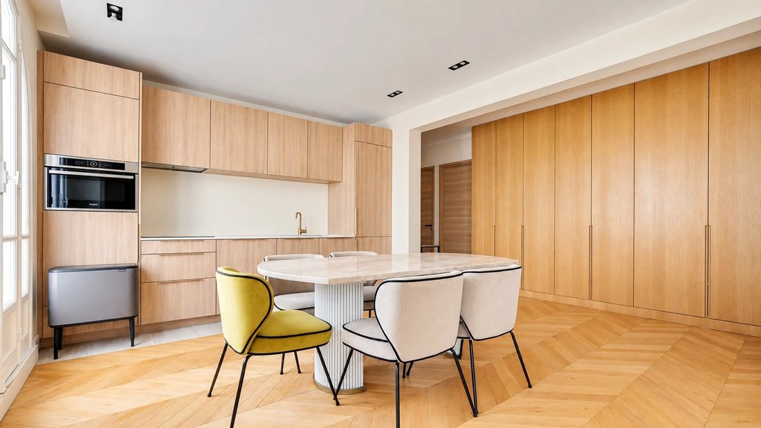 Apartment in Auteuil Sud, Paris 16e Arrondissement, Paris 5 - 19095370