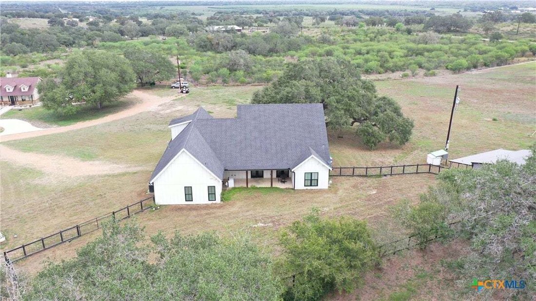 House in Cuero, Texas, United States 4 - 19096448
