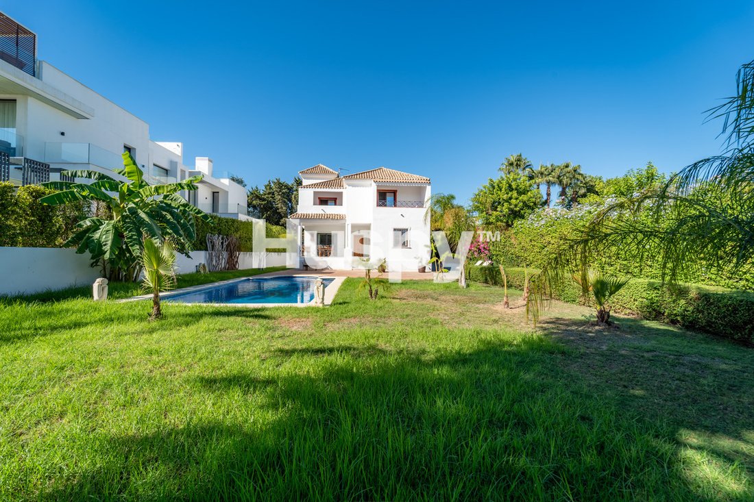 Villa en Estepona, Andalucía, España 2 - 19095268
