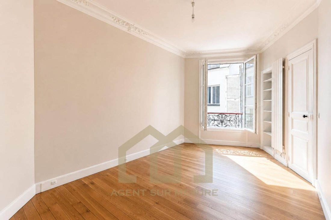 Apartment in Saint Victor, Paris 5e Arrondissement, Paris 5 - 19095177
