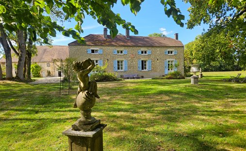 Anwesen in Fontaine-Française, Bourgogne-Franche-Comté, Frankreich 1